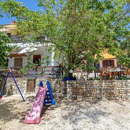 Emilia's House * אסטריס