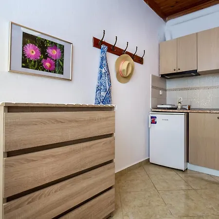Emilia's House Apartment *