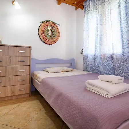 Emilia's House 아스트리스